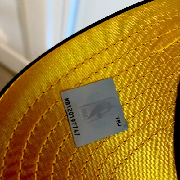 Raptors “North” Mitchell & Ness Hat (Black & Gold) - Picture 9 of 9